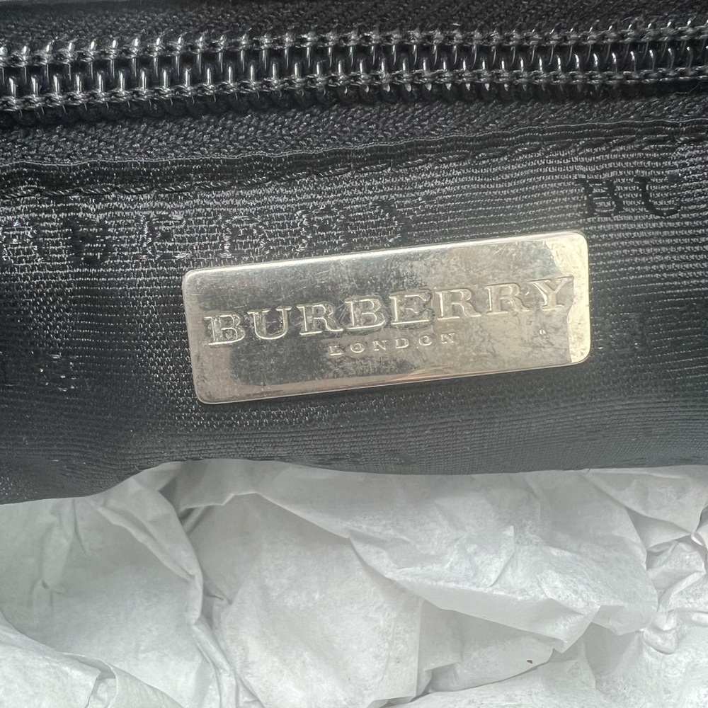 Authentic Burberry Check Tote - Picture 7 of 9